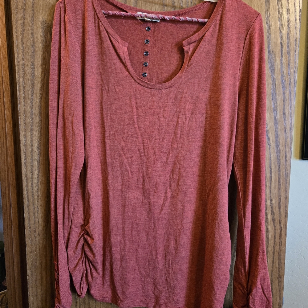 Democracy Women's Long Sleeve Top - Rust Red